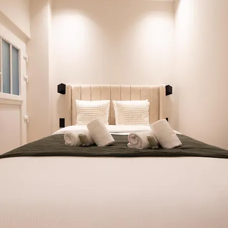 Apartment Cia - Marguerite De Rochechouart Paris
